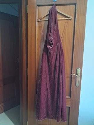 Vestido largo de terciopelo rojo