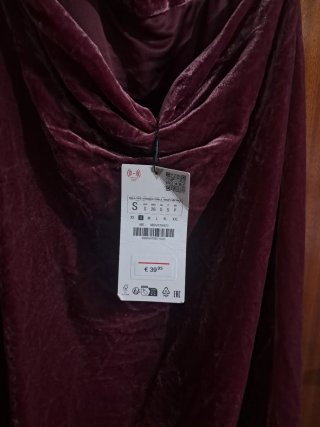 Vestido largo de terciopelo rojo