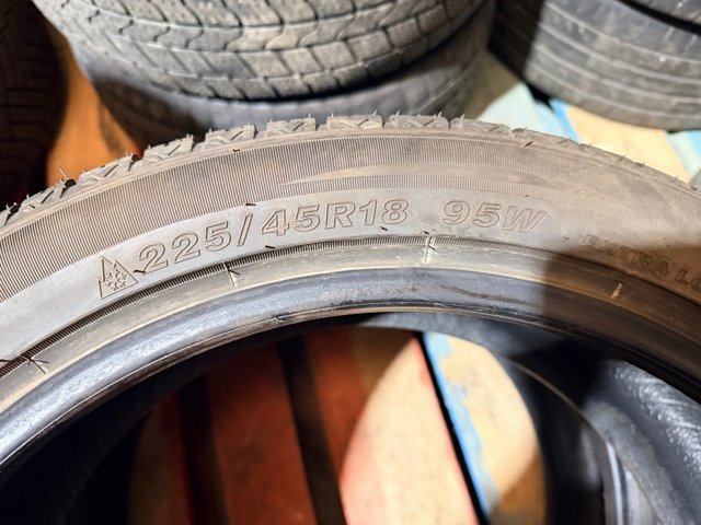 2 Neumáticos 225/45R18 95W Todoclima