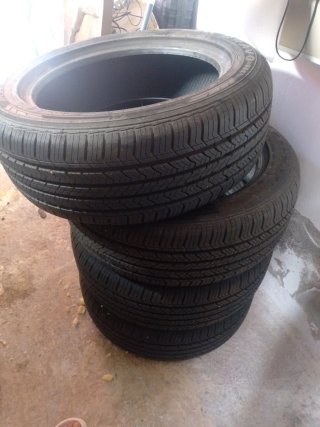 Neumático 215/55R17 94V M+S