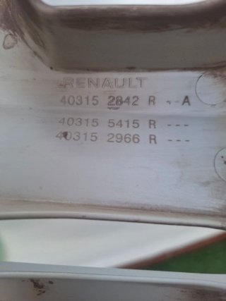 Tapacubo original Renault 16 Plata