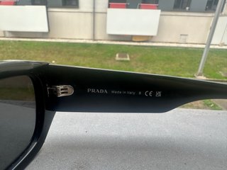 Gafas de sol Prada negras