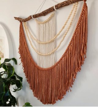 Tapiz Macramé 63x66cms con Cuentas de Madera