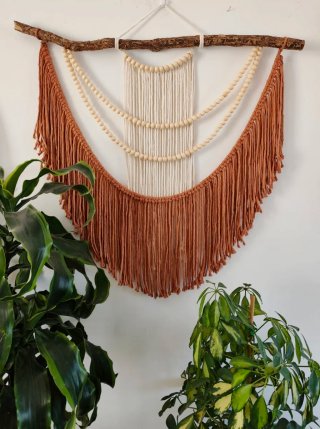 Tapiz Macramé 63x66cms con Cuentas de Madera