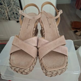 Sandalias Alma en Pena Piel Beige y Doradas