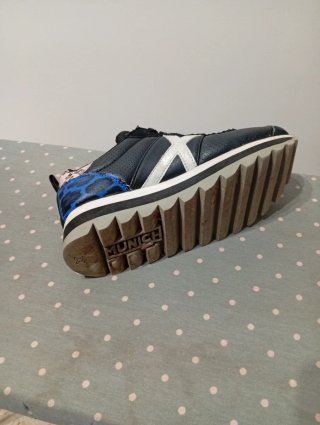 Zapatillas Munich Negras y Rosas