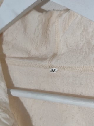 Jersey fino con capucha y botones mujer