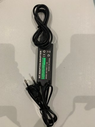 Cargador europeo PSP Go con cable USB