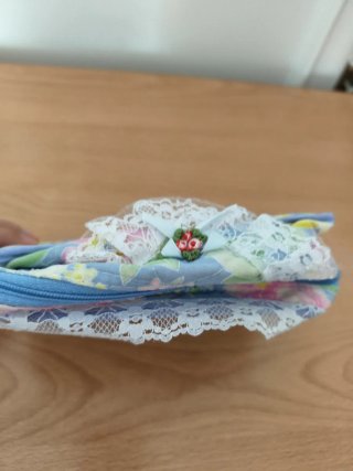 Neceser floral azul y rosa