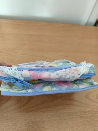 Neceser floral azul y rosa