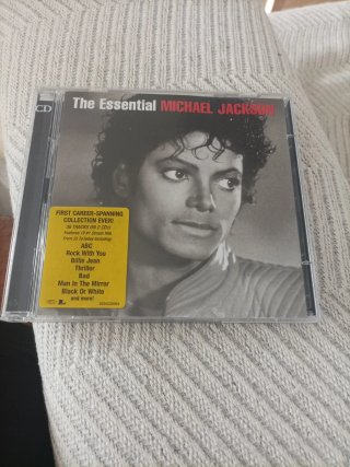 CD The Essential Michael Jackson