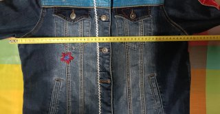 Cazadora vaquera Desigual, talla 42