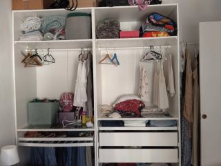 Armario vestidor modular blanco y beige