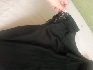 Camiseta negra mujer con encaje