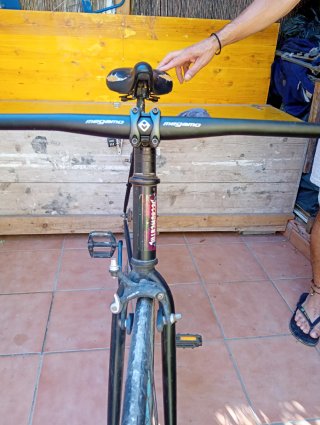 Bicicleta Kamikaze Negra Ruedas Azules