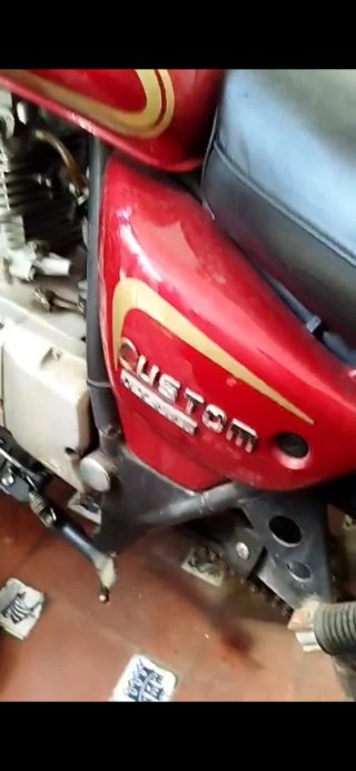 Moto Custom Roja