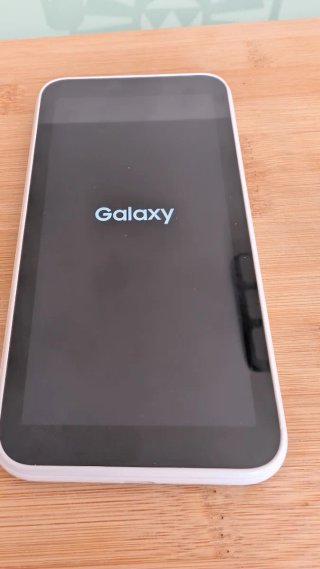 Router Samsung Galaxy 5G Mobile Wi-Fi SCR01