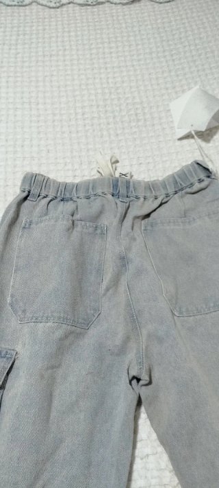 Pantalón vaquero cargo mujer