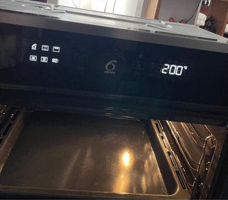 Horno multifunción Whirlpool Pirolítico 73L