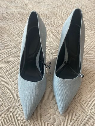 Zapatos de tacón Zara azul