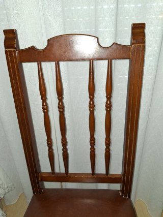 Sillas de salón del madera y cuero