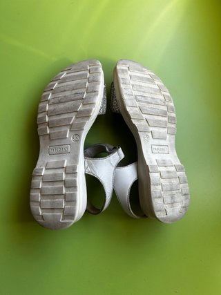 Zapatos Marypaz niña talla 35 beige .