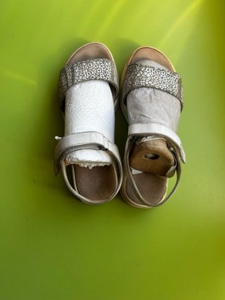 Zapatos Marypaz niña talla 35 beige .