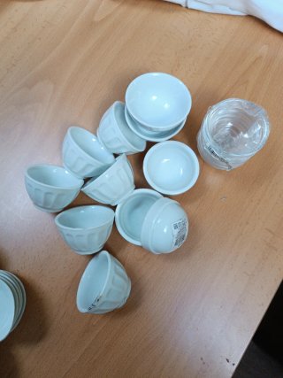 Set di piatti piccoli per antipasti