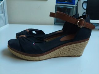 Alpargatas cuña Tommy Hilfiger Talla 40