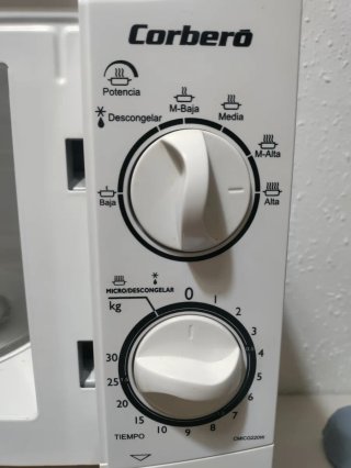 Microondas Corberó 700W Blanco - ¡Impecable!