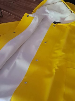 Chubasquero Zara Amarillo