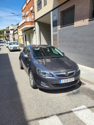 Opel Astra 2011