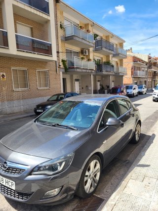 Opel Astra 2011