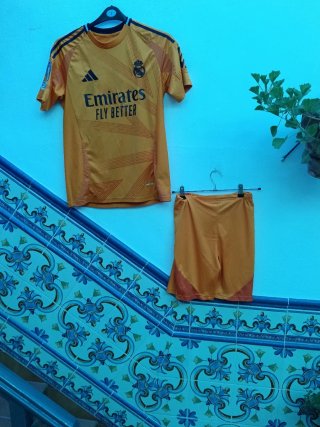 Conjunto Adidas Real Madrid Talla L