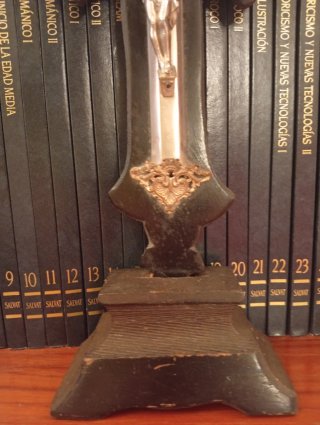 Crucifijo de mesa