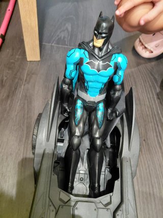 Coche Batmóvil grande con figura Batman