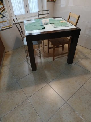 Mesa extensible madera, cristal y metal