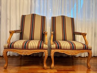 2 Butacas Madera clara nuevas con rayas