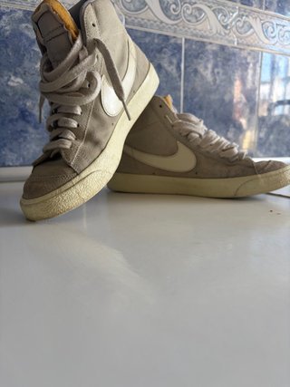 Nike Blazer Mid Beige/Blanco Talla 42