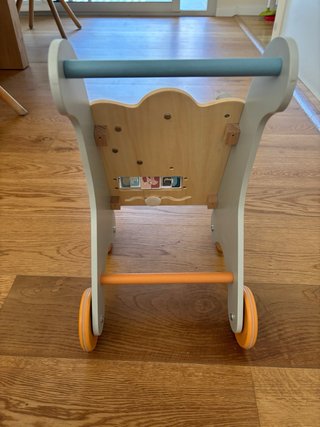 Andador de madera para bebés