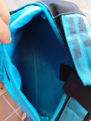 Mochila Umbro Negra y Azul