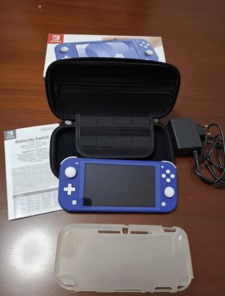 Nintendo Switch Lite Blu + Accessori
