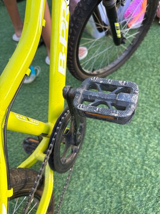 Bicicleta infantil B-Pro 20'' fluor