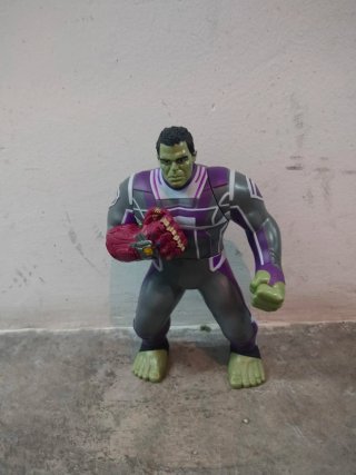 Juguete Hulk Marvel Avengers con luces y voz