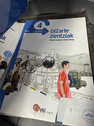 EKI gizarte 4 maila 1 unitatea