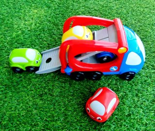 Camión porta vehículos infantil