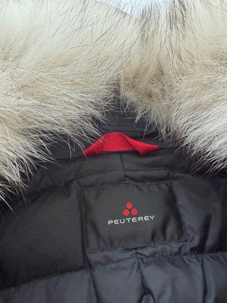 Plumas Peuterey con cuello de pelo