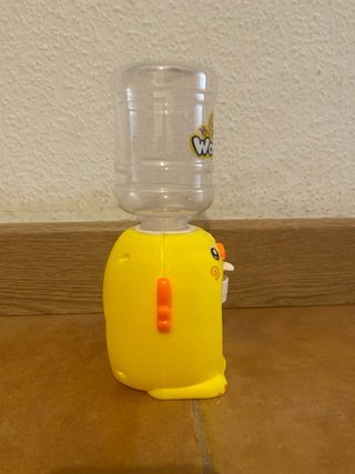 Dispensador agua patito amarillo