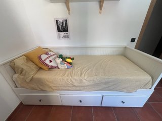 Cama HEMNES IKEA – diván extensible con 3 cajones
