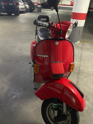 Vespa PX 200 Iris Roja